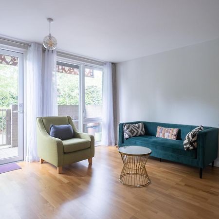 דירות Brand New London Flat With Car Park מראה חיצוני תמונה