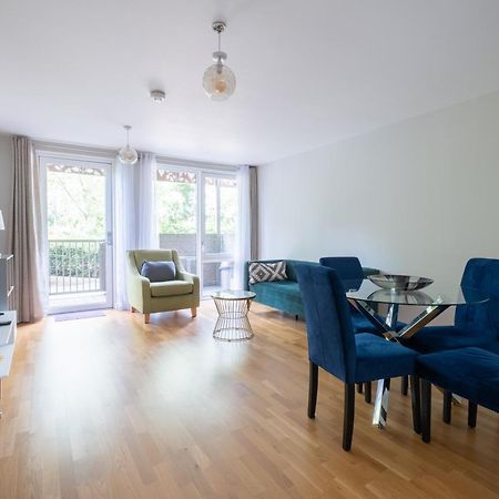 דירות Brand New London Flat With Car Park מראה חיצוני תמונה