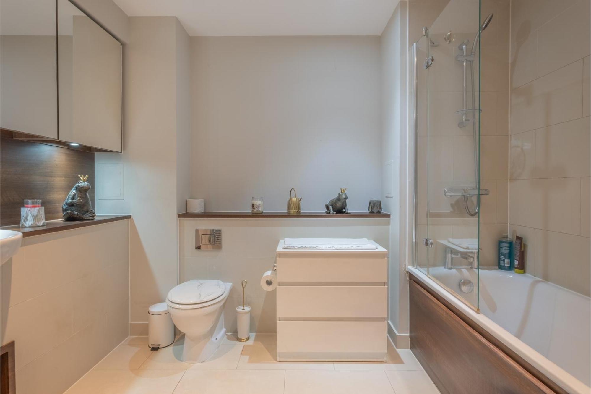 דירות Brand New London Flat With Car Park מראה חיצוני תמונה