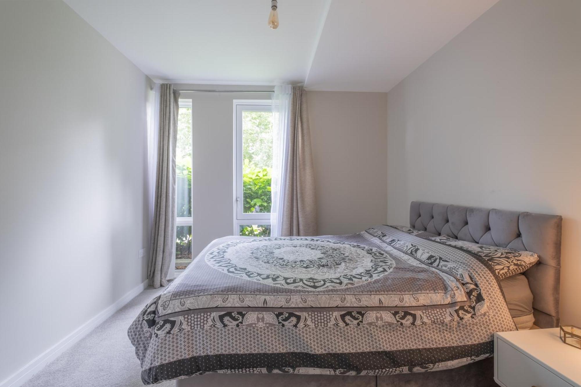דירות Brand New London Flat With Car Park מראה חיצוני תמונה